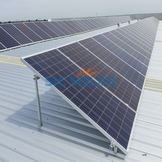 Adjustable flat roof solar mounts